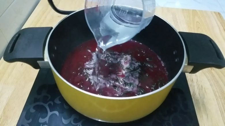 Cách làm nước lá cẩm nấu xôi