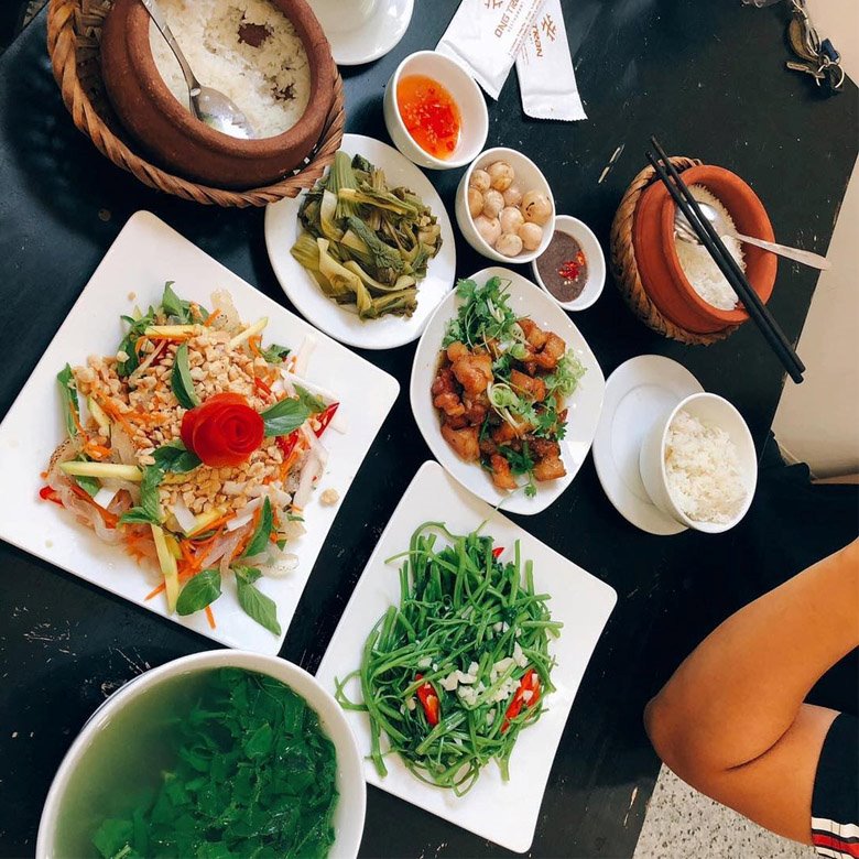Ông Trần Restaurant - Quán cơm ngon TP Vinh