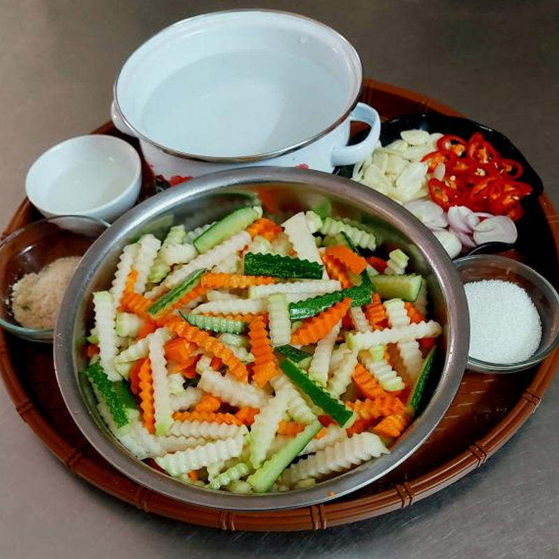 Hướng dẫn cách làm su hào cà rốt muối xổi chua ngọt chuẩn vị Hướng dẫn cách làm su hào cà rốt muối xổi chua ngọt chuẩn vị