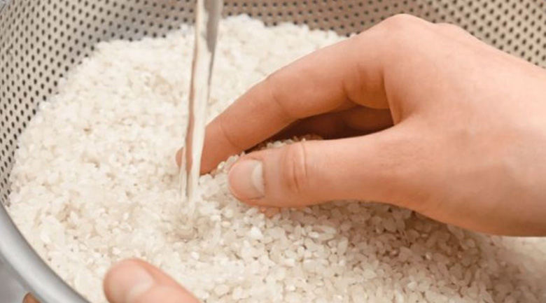 nấu cơm bằng bếp gas